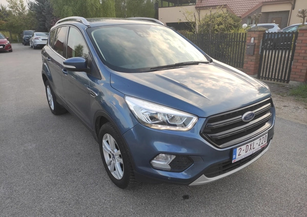 Ford Kuga cena 54999 przebieg: 170000, rok produkcji 2018 z Ostrołęka małe 232